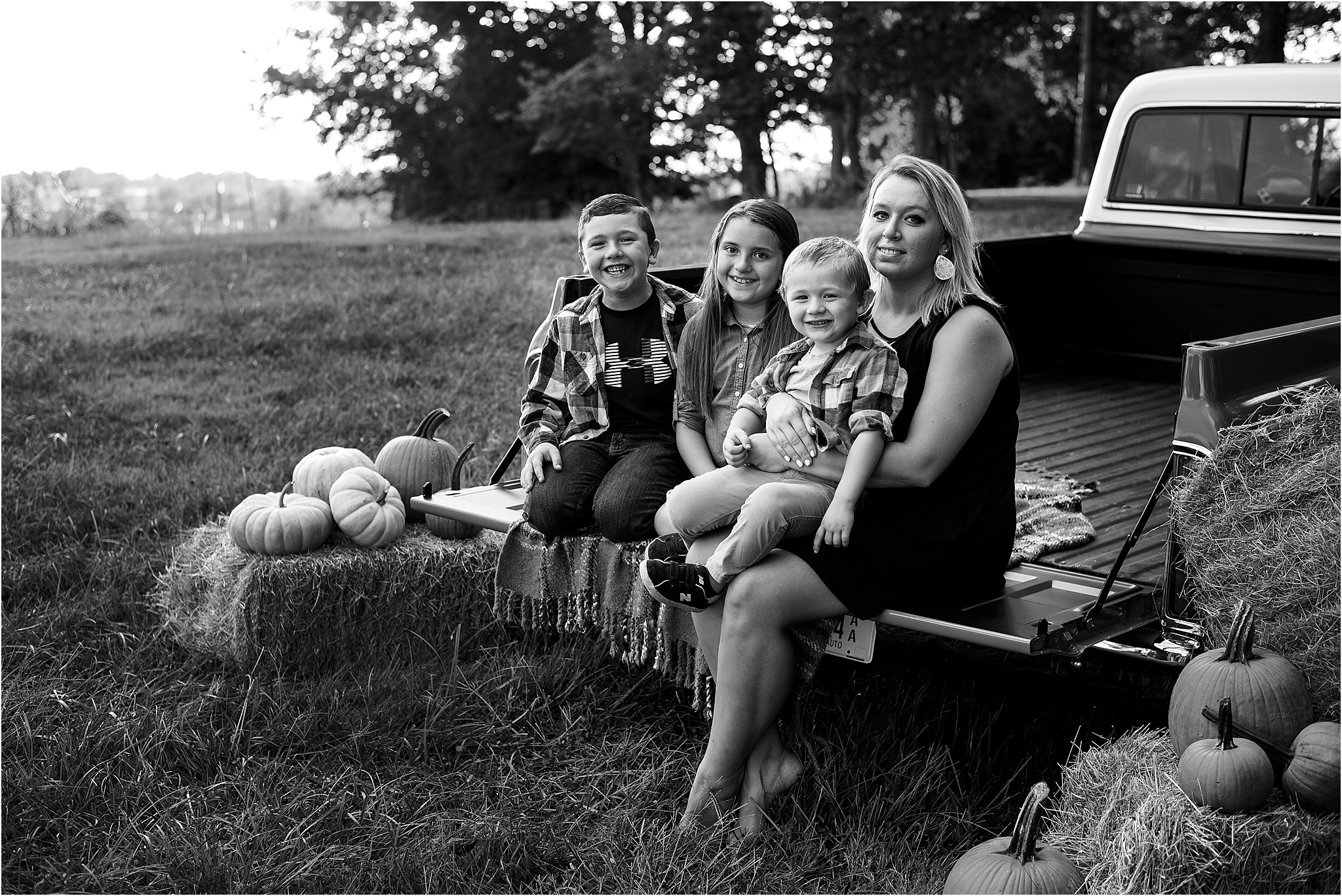 clarksville family photographer, fort campbell family pictures, fall minis