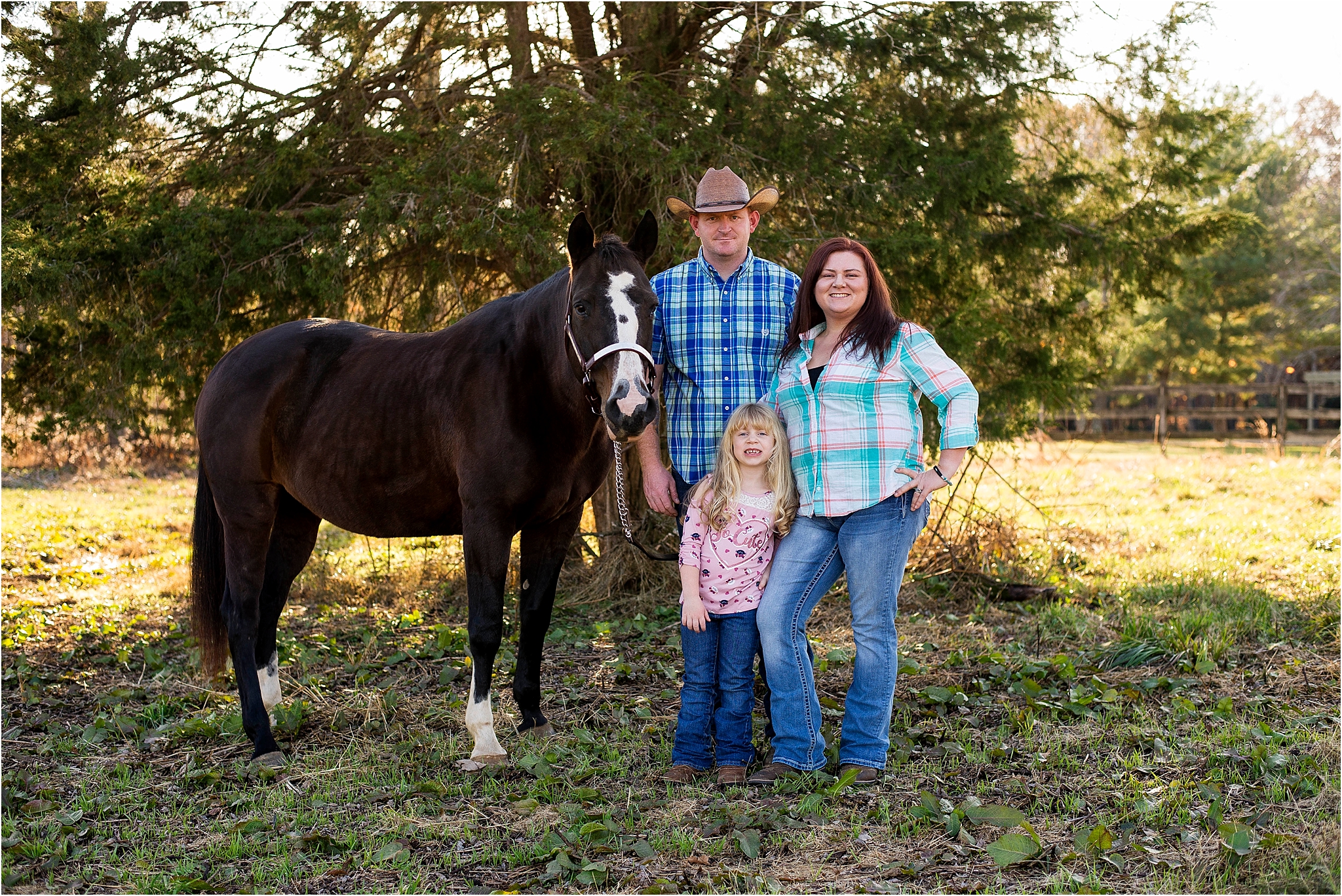 clarksville family photos, middle tennessee equine, clarksville horse, fort campbell riding stables